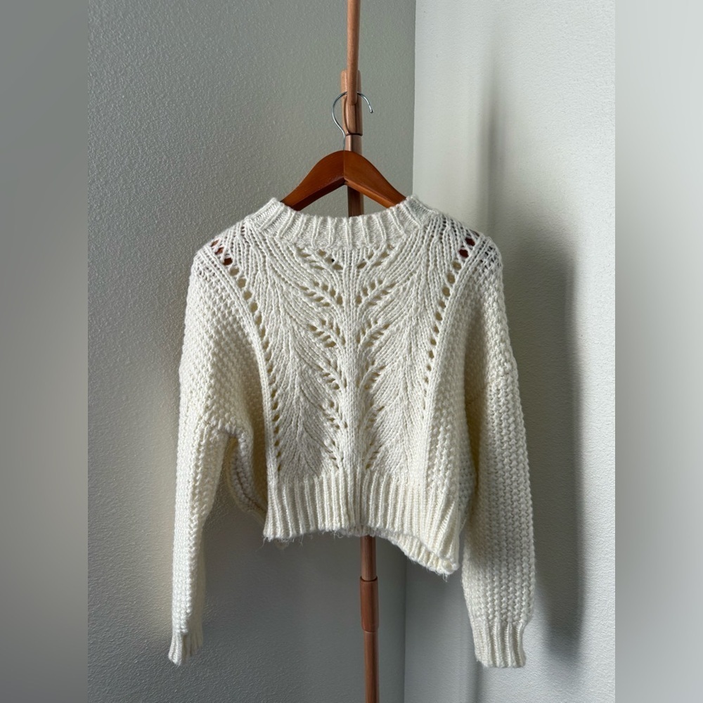 Forever 21 Ivory Cable Knit Sweater Women’s Size Small